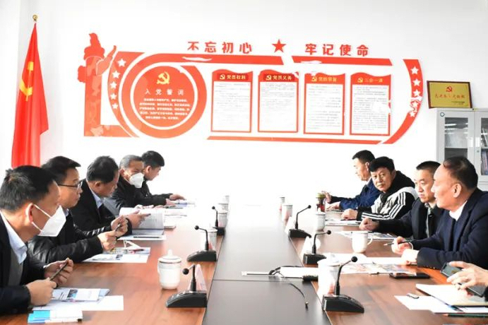 Zhan Yuanyu, member of the Standing Committee of the Duchang County Committee and Minister of the County Committee Propaganda Department, and his delegation visited and inspected Xinke Robotics
